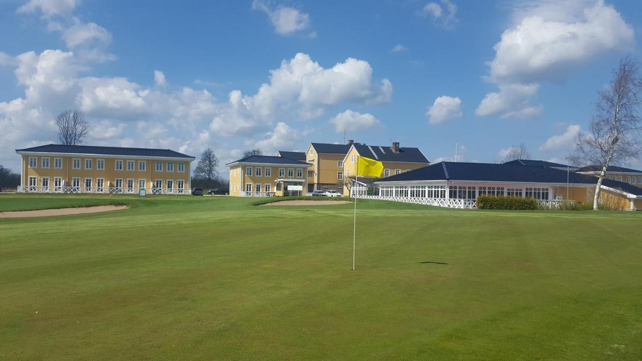 Melleruds Golfklubb Bed & Breakfast Zewnętrze zdjęcie