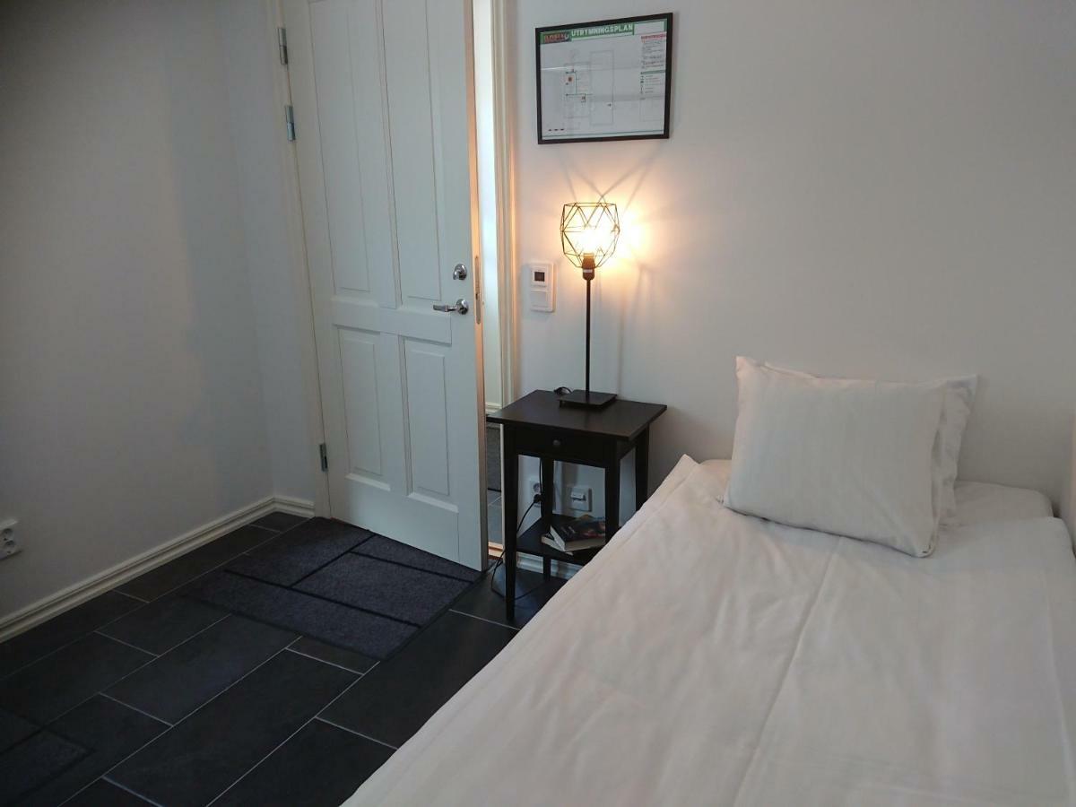 Melleruds Golfklubb Bed & Breakfast Zewnętrze zdjęcie
